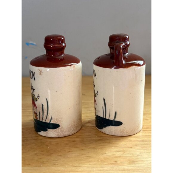 Vintage Ceramic Cinnamon & Paprika Spice Shakers Folk Art Handled Jugs Set Of 2 - Picture 3 of 7